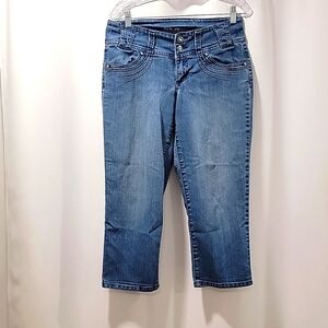 ✨️ Style&Co Womans Curvier fit Cropped Jeans  8.  D82